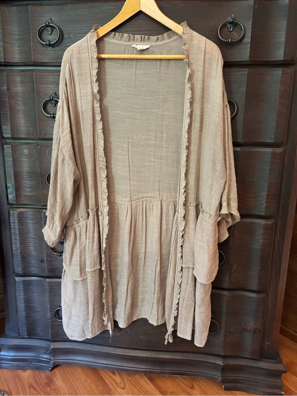 Easel Women’s Short Sleeve Tan / Brown Kimono Duster, Size 1X, ruffles, flowy